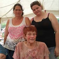 Lisa Michaels Photo 34