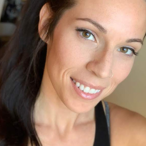 April Martin Photo 14