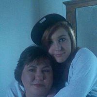 Laura Chandler Photo 14