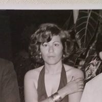 Silvia Flores Photo 10