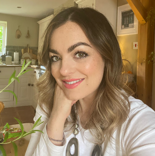 Sara Walker Photo 40