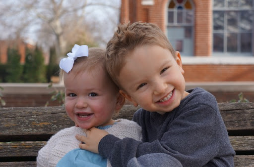 Sara Ferrell Photo 7