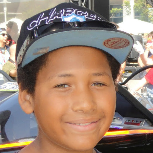 Alex Richardson Photo 18