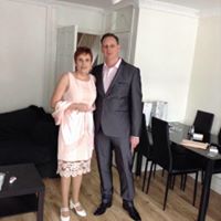 Lisa Blewitt Photo 4