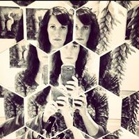 Claire Alexander Photo 32