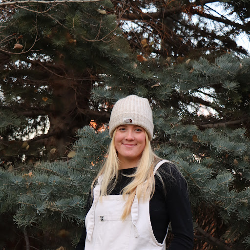 Miriam Moore Photo 28