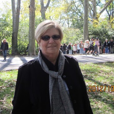 Ruth Rhodes Photo 36