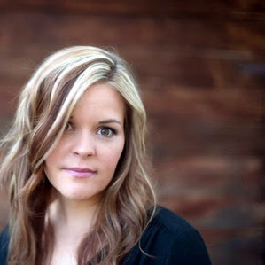 Sara Palmer Photo 36