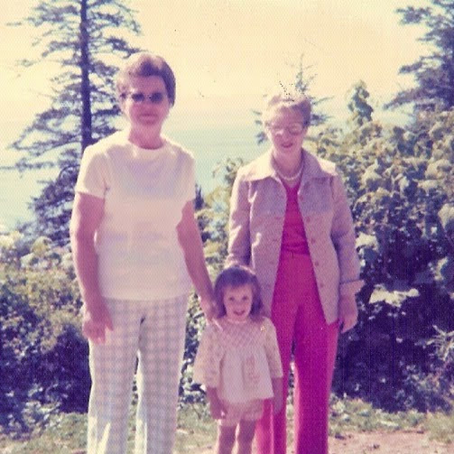 Paula Jones Photo 42