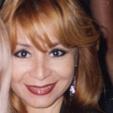 Christina Nieves Photo 12