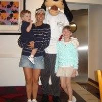 Michelle Hendricks Photo 23
