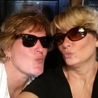 Kimberley Lyons Photo 11