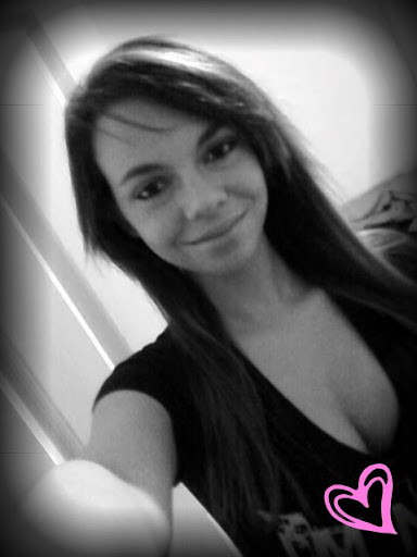 Brittany Garland Photo 9