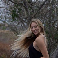 Christine August Photo 5