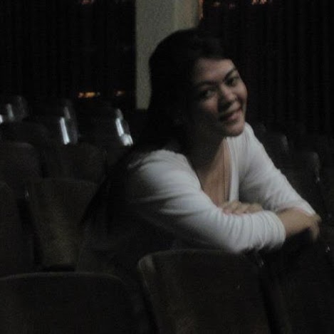 Julie Villanueva Photo 20