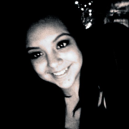 Elizabeth Gloria Photo 8