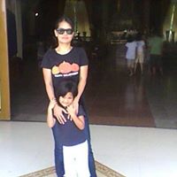 Julie Herrera Photo 9