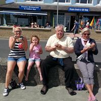 Christine Lind Photo 18