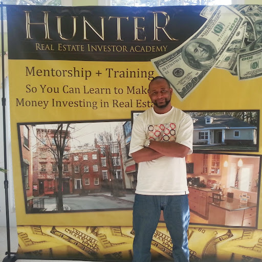 Eugene Hunter Photo 31