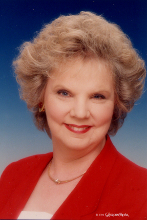 Carolyn Cheek Photo 15