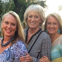 Julie Hinds Photo 14