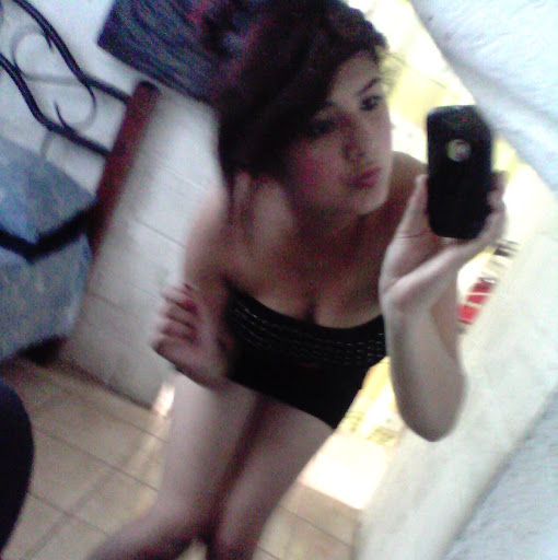 Sharon Garcia Photo 25