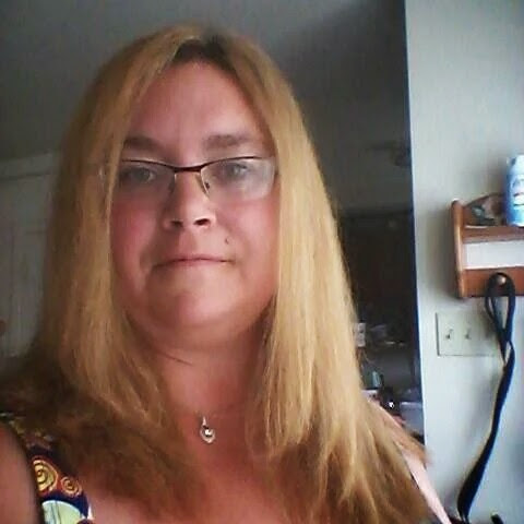 Julie Paquette Photo 6