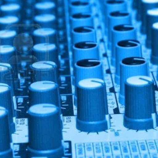 Aaron Wallace Photo 8