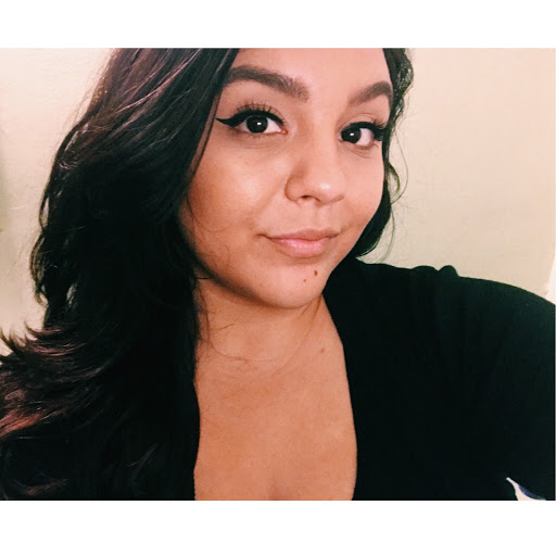 Elizabeth Gloria Photo 7