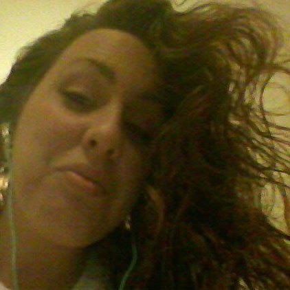 Stephanie Singleton Photo 16