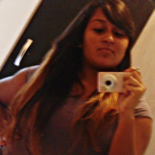 Camila Santos Photo 5