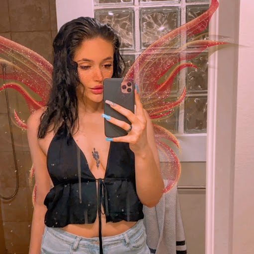 Alyssa Simpson Photo 18