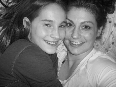 Laura Hudson Photo 19