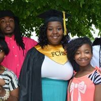 Tracy Newton Photo 13