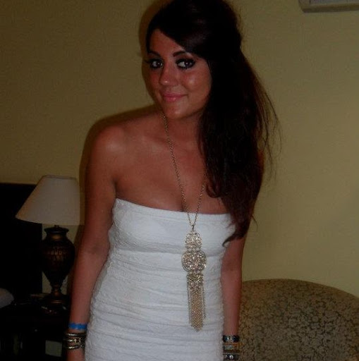 Alice Watts Photo 22