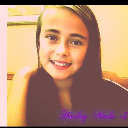 Hailey Warren Photo 2