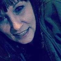 Lisa Squires Photo 18