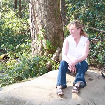 Laura Harlan Photo 25