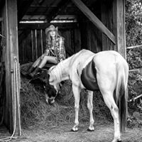 Jennifer Roos Photo 14