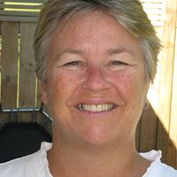 Adrienne Roberts Photo 15