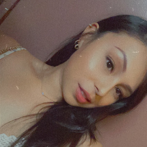 Erika Martinez Photo 13