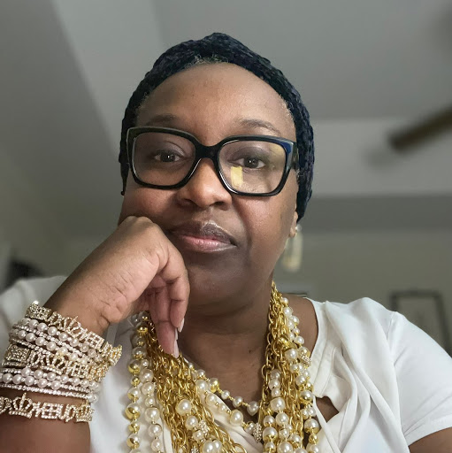 Melanie White Photo 28