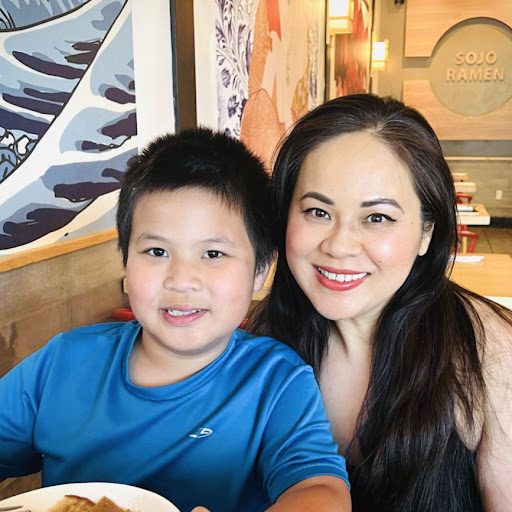 Traci Nguyen Photo 23