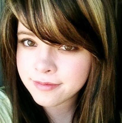 Elise Rose Photo 24