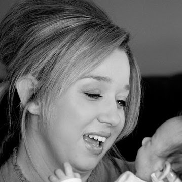 Lori Weaver Photo 42