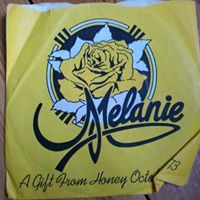 Melanie Hough Photo 19