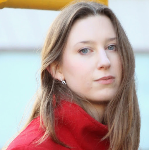 Elizabeth Barber Photo 16