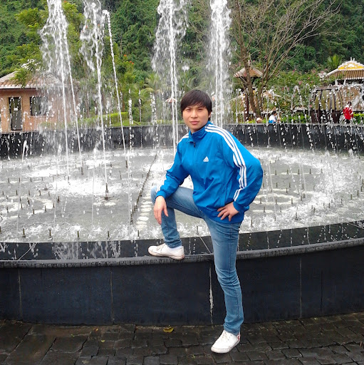 Hung Chau Photo 19