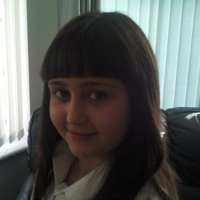 Danielle Burrows Photo 8