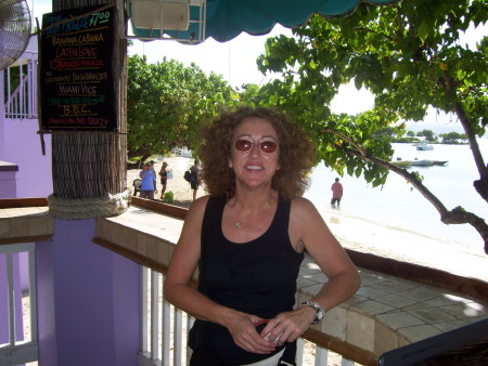 Cynthia Hodge Photo 37